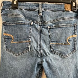 American Eagle pants. Women’s skinny jeans